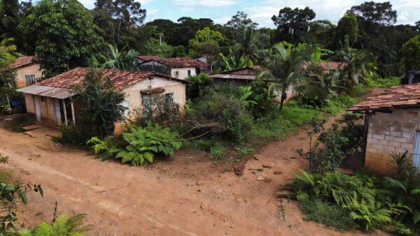 Área residencial em Ariquemes durante buscas por cachorro desaparecido