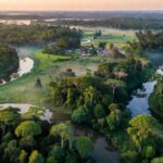Paisagem rural de Rondônia com florestas e rios representando rejeição acima de 60%