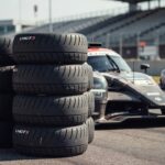 Pneus LMGT3 Goodyear para o WEC em pista de autódromo