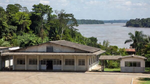 Vista de prédio público em Porto Velho, Rondônia, contexto de plano contra ludopatia