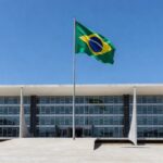 Fachada do STJ em Brasília representando decisão sobre responsabilidade de bancos em golpes