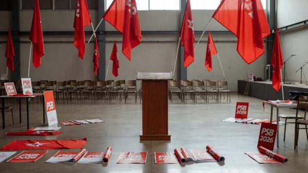 Convenção do PSB com bandeiras do partido para eleições de governo e senado 2026