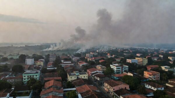 Fumaça de queimadas visível sobre a cidade de Porto Velho