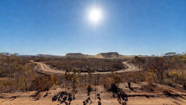 Paisagem de Rondônia com sol forte e calor intenso de até 37°C