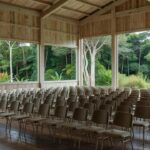 Salão de convenção política em Rondônia com ambiente para frente progressista