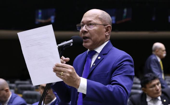 Deputado Coronel Chrisóstomo intensifica investigação contra desvios no INSS