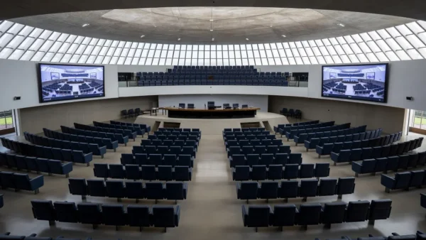 Plenário do Congresso Nacional preparado para audiência pública da LOA 2027 transmitida online