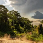 Paisagem de Rondônia com calor de 39°C e nuvens de temporais isolados