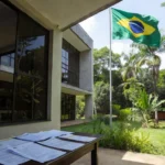 Prédio do TRE-RO com documentos eleitorais sobre candidaturas para deputado em 2026