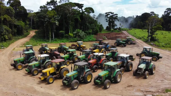 Comissão aprova doação de tratores apreendidos a municípios de Rondônia